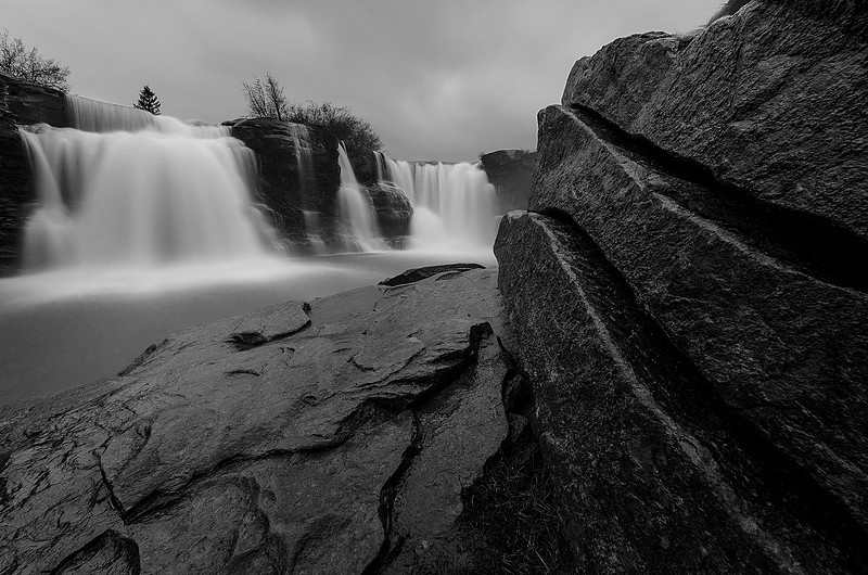 Lundbreck Falls in B&W