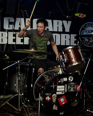 KEVIN NELSON – DOBERMAN / NOSIS (you may rememberhim from TREEBURNING) is currently endorsed byLos Cabos Drumsticks & Milne Custom Drums